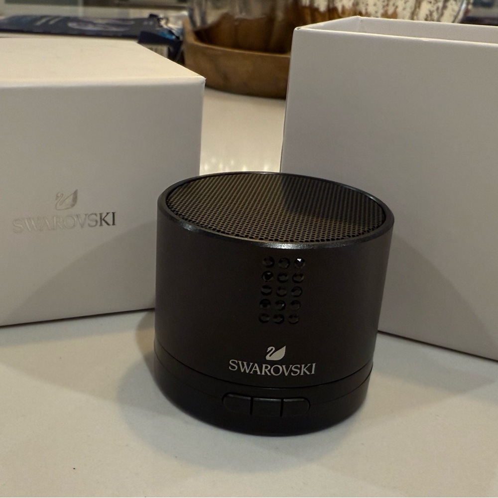 Swarovski Elegant mini Black Bluetooth Speaker
